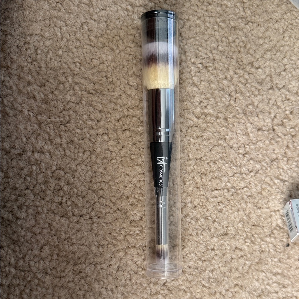 IT Cosmetics Dual-Ended Brush - Black and White